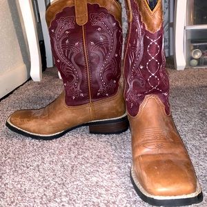 Durango Mustang Square Toe Plum Boots size 11